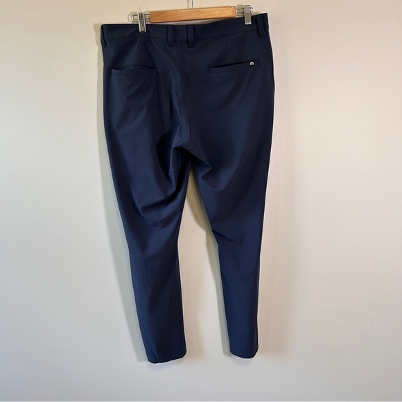 Travis Matthew Men's Size 34 Golf Pants Navy lightweight performance office READ - Picture 3 of 10